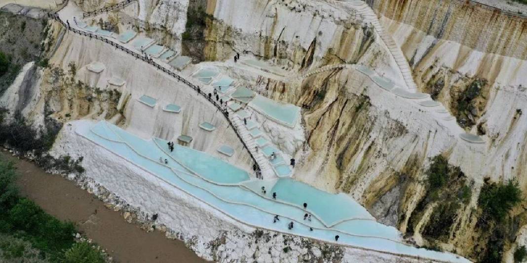 Türkiye turizminin yeni yıldızı! Sodalı suyu ayrı, yaylaları ayrı cezbediyor: Artık herkes bu noktaya akın ediyor 6